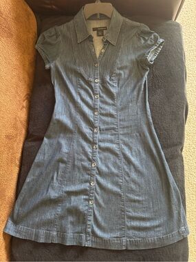 Calvin Klein Jeans Short-Sleeve Denim Button Dress in Blue